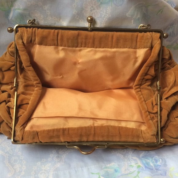 Vintage handmade velvet purse - Picture 2 of 5